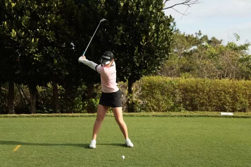 植竹希望のドライバースイング