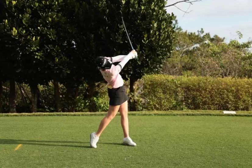 植竹希望のドライバースイング