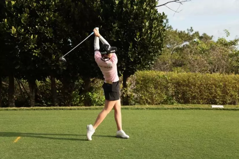 植竹希望のドライバースイング