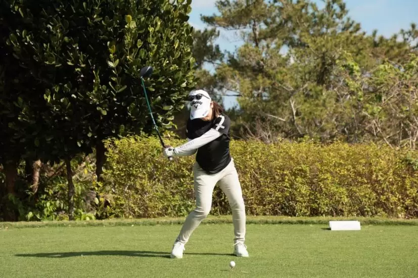 西村優菜のドライバースイング