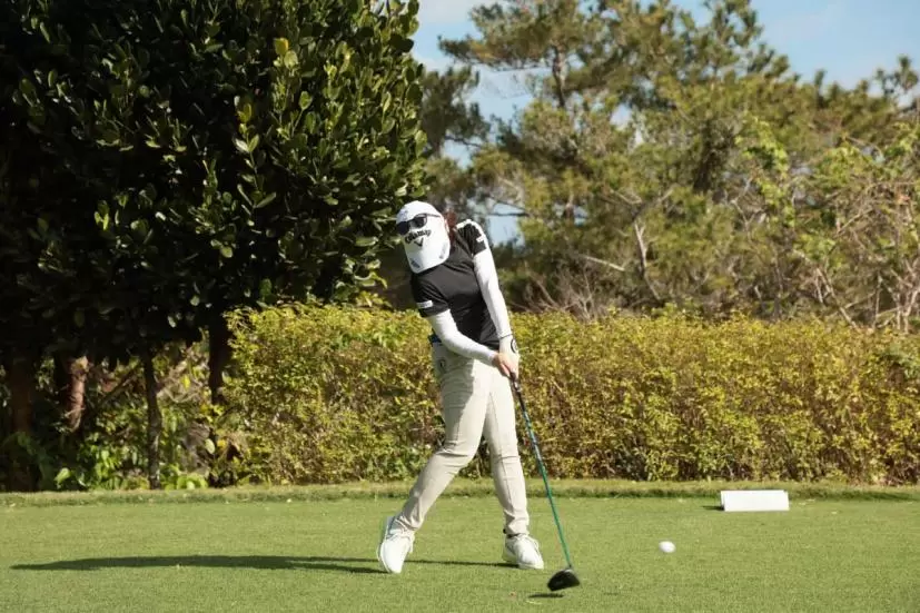 西村優菜のドライバースイング