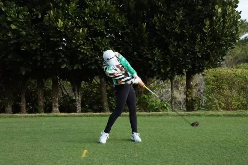 泉田琴菜のドライバースイング