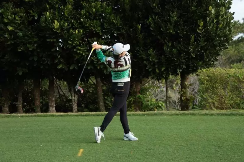 泉田琴菜のドライバースイング