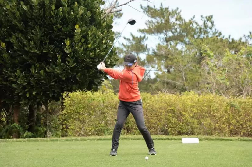 藤本麻子のドライバースイング
