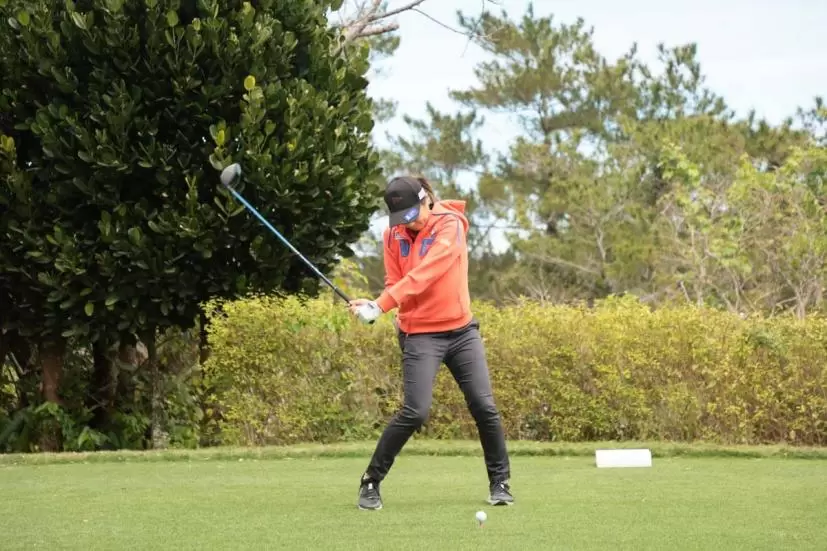 藤本麻子のドライバースイング