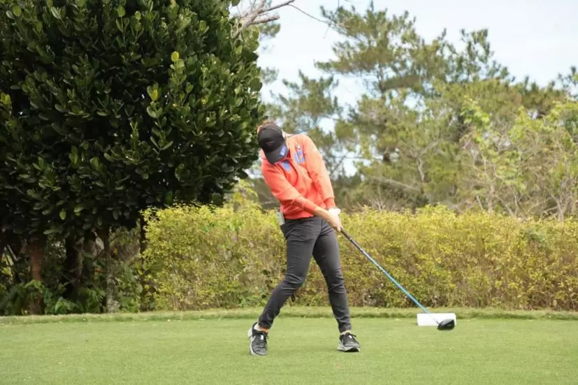 藤本麻子のドライバースイング