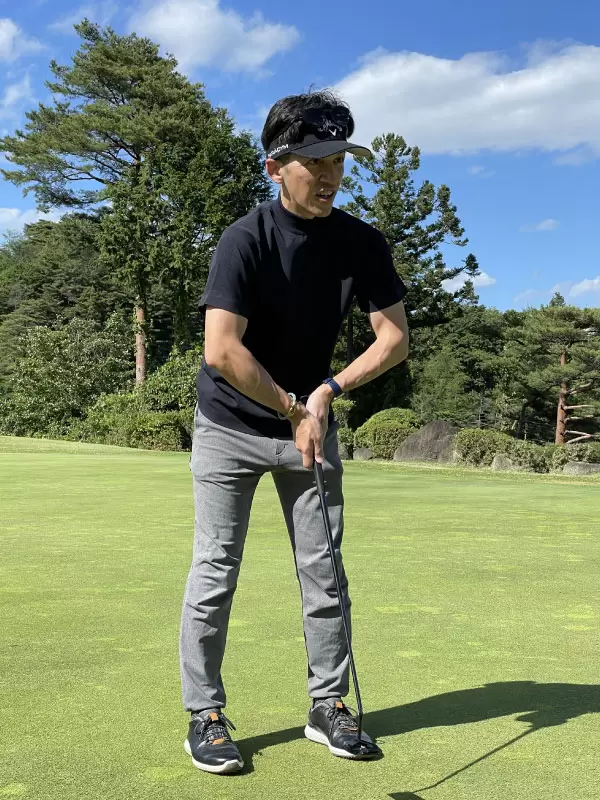 両脇を開くのはNG