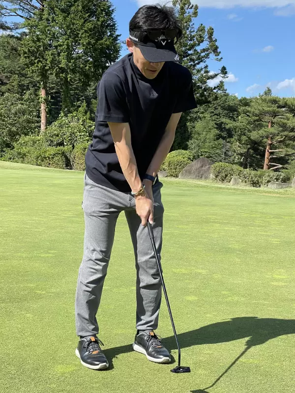 両手を全力で握るのはNG