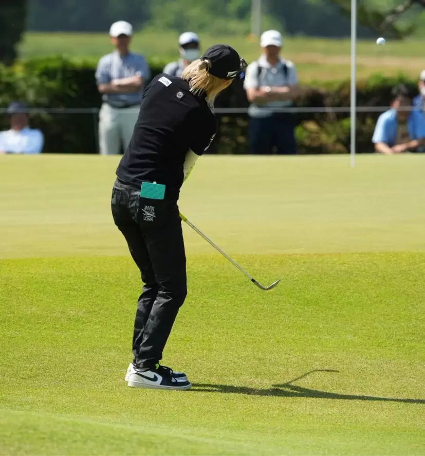 金田久美子のウェッジスイング