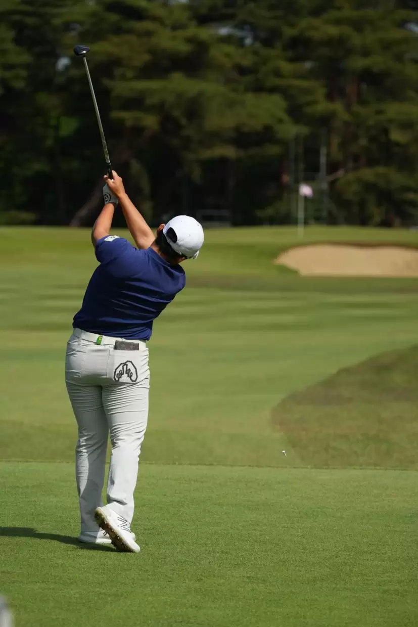 申ジエのユーティリティスイング