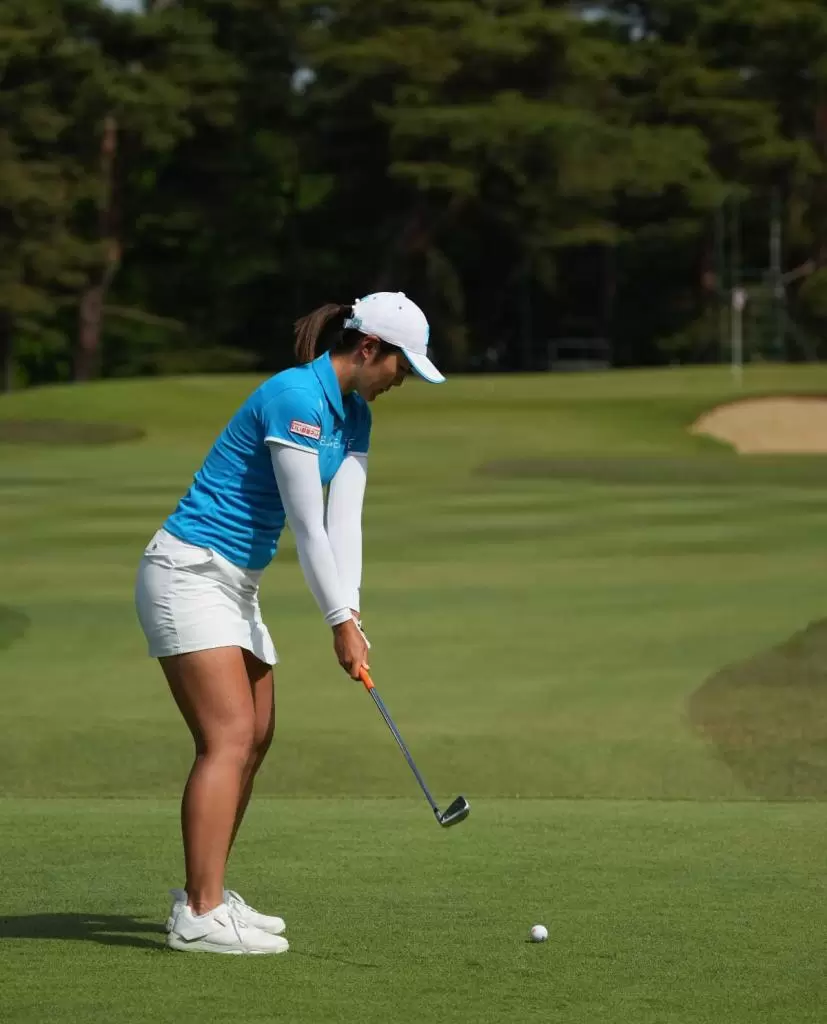 渡邉彩香のアイアンスイング