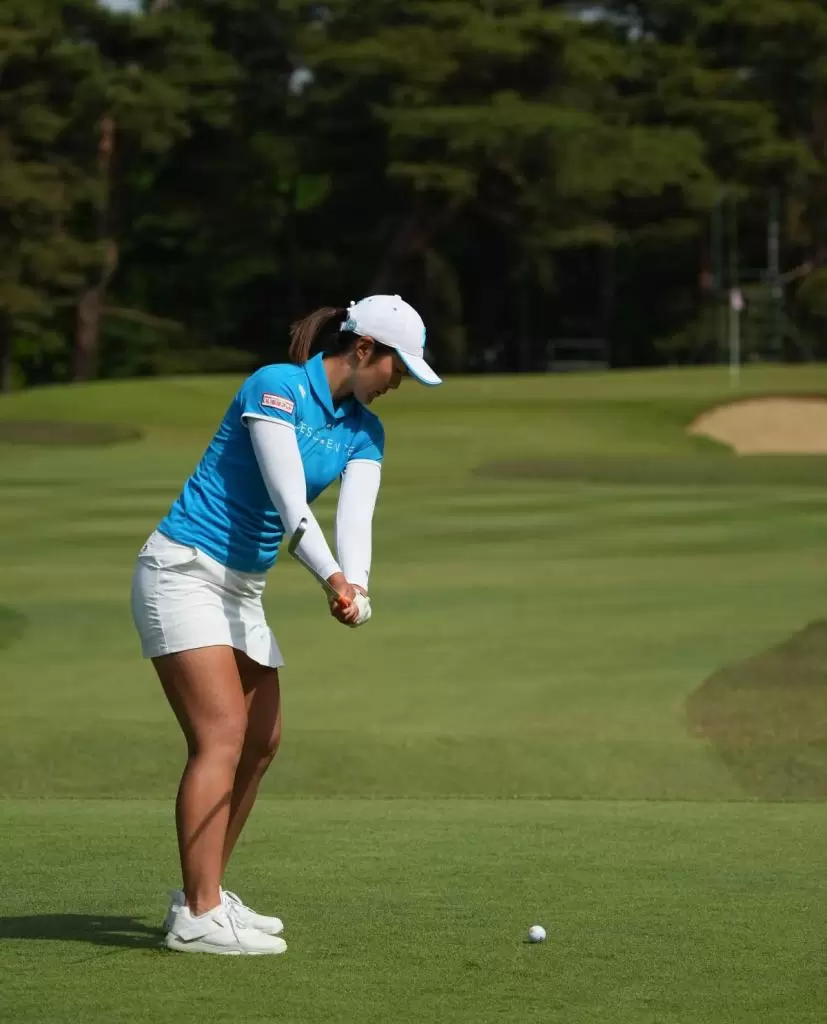 渡邉彩香のアイアンスイング