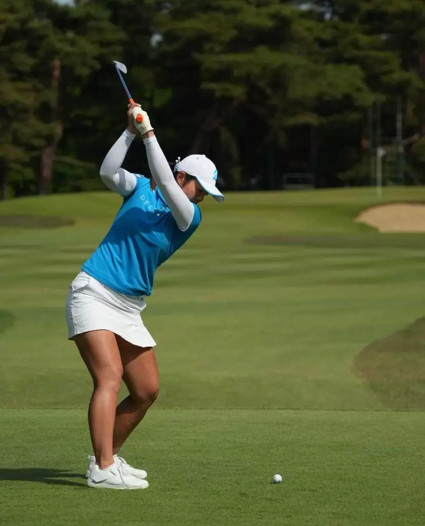 渡邉彩香のアイアンスイング