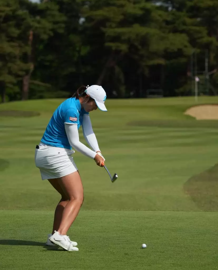 渡邉彩香のアイアンスイング