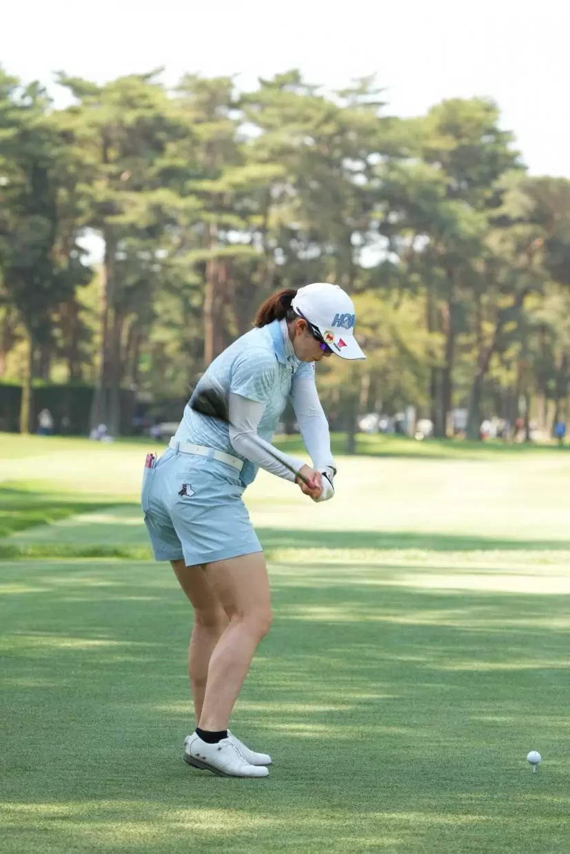 蛭田みな美のドライバースイング連続写真