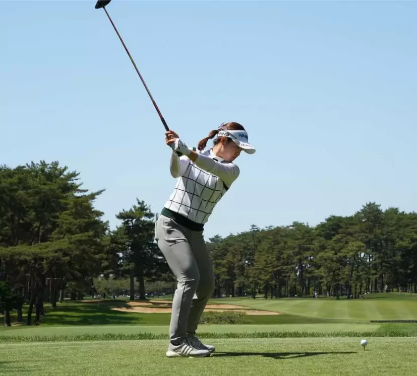 パク・ミンジのドライバースイング