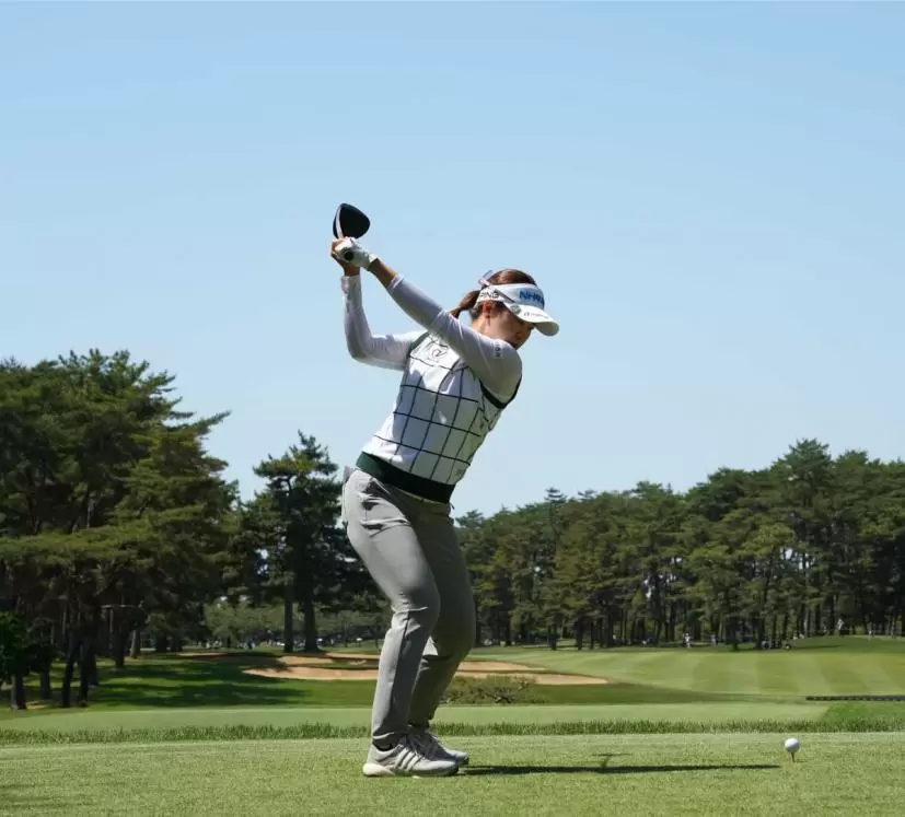 パク・ミンジのドライバースイング