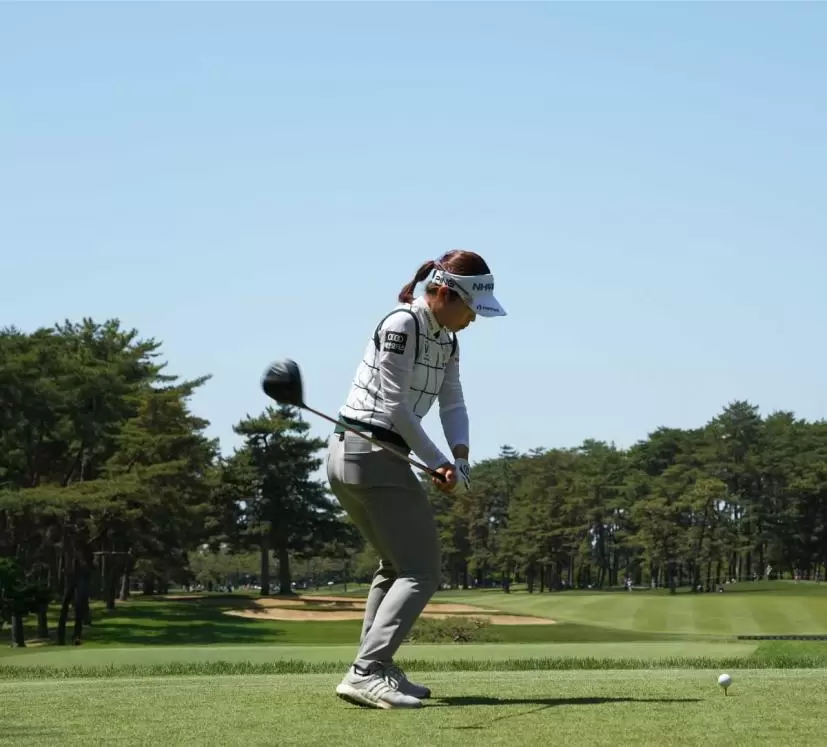 パク・ミンジのドライバースイング