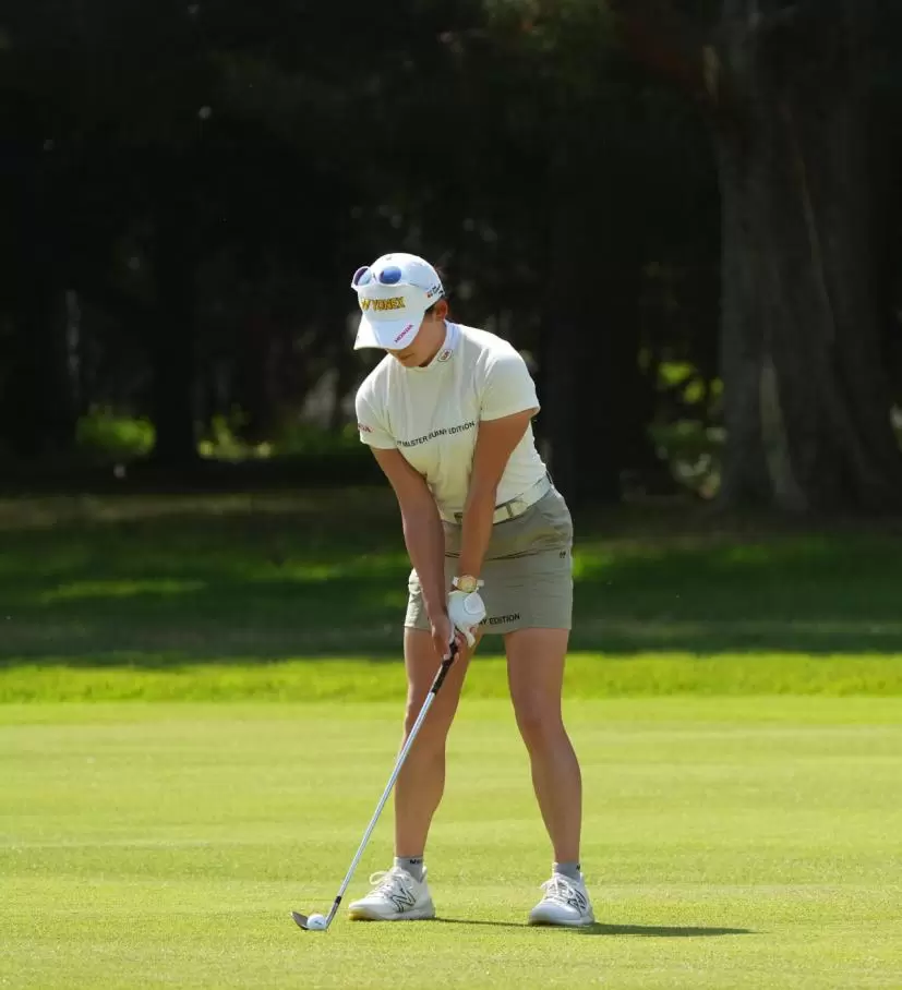 岩井千怜のアイアンスイング