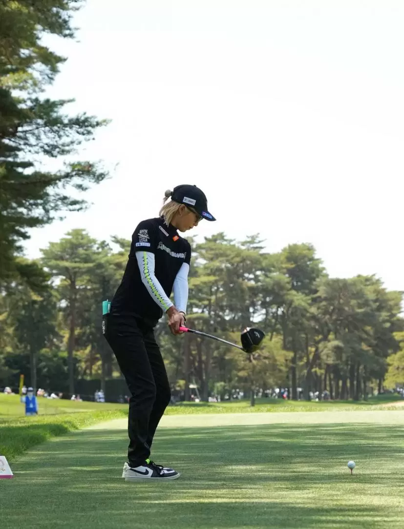 金田久美子のドライバースイング