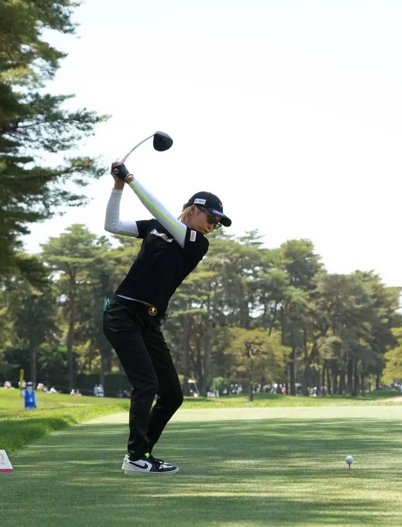 金田久美子のドライバースイング