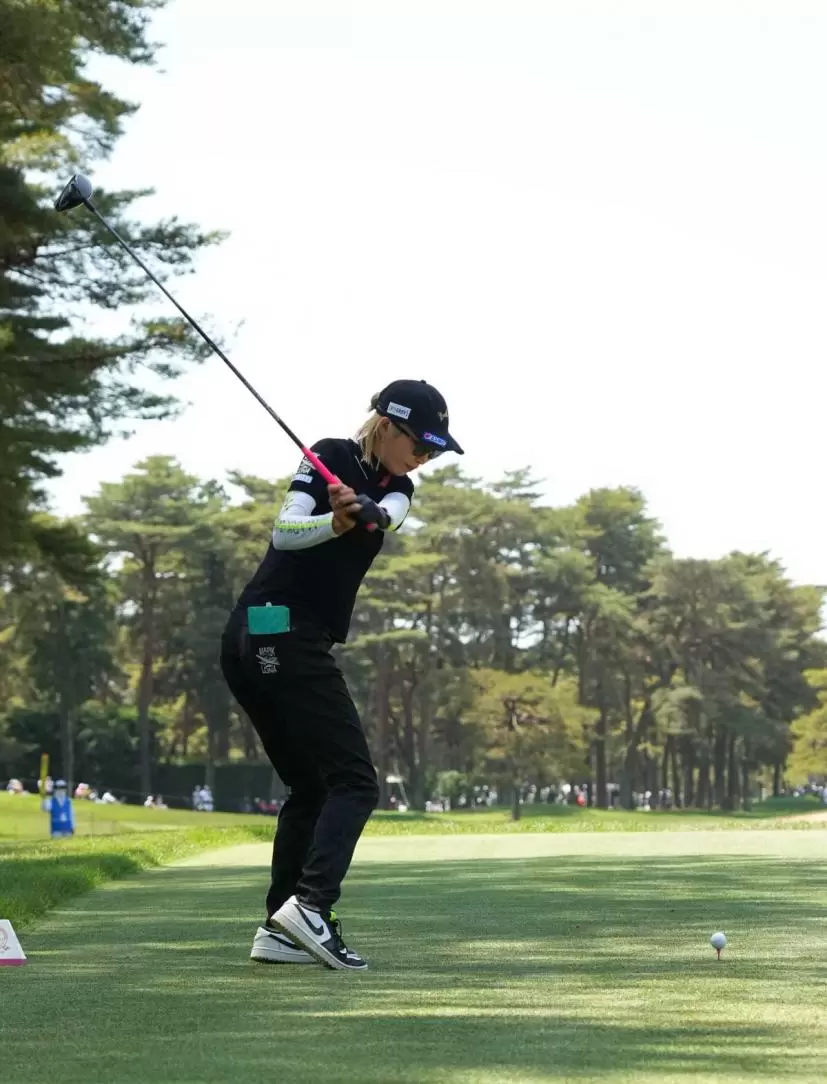 金田久美子のドライバースイング