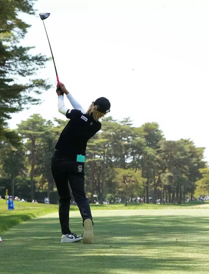 金田久美子のドライバースイング