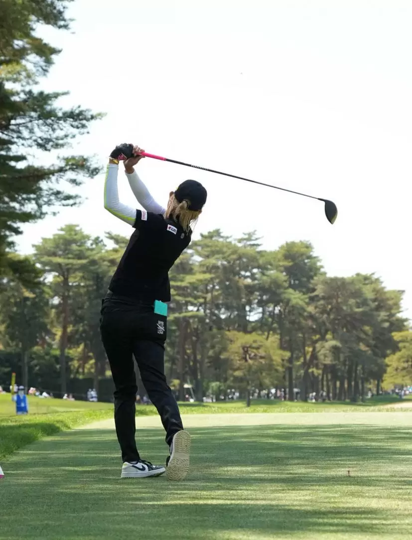 金田久美子のドライバースイング