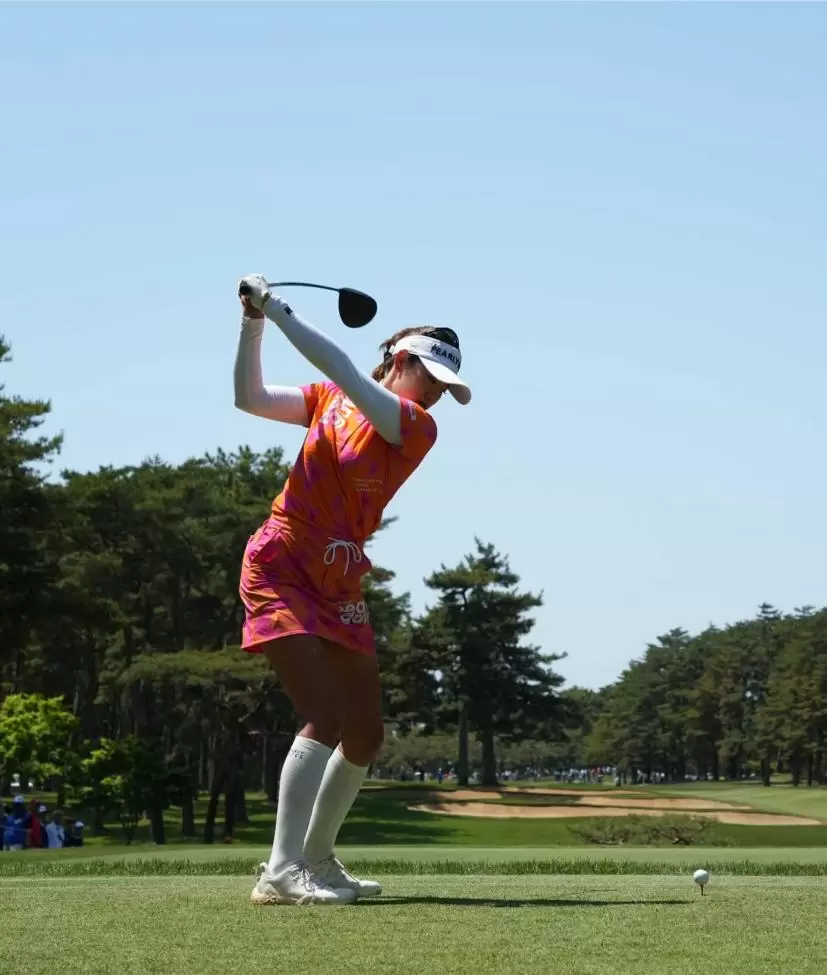 原英莉花のドライバースイング