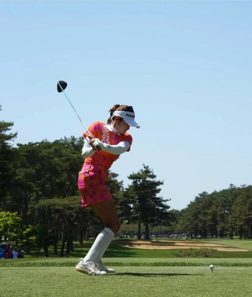 原英莉花のドライバースイング