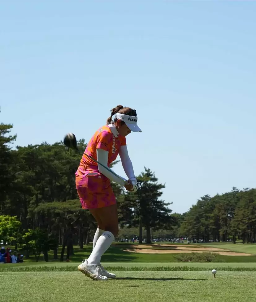 原英莉花のドライバースイング