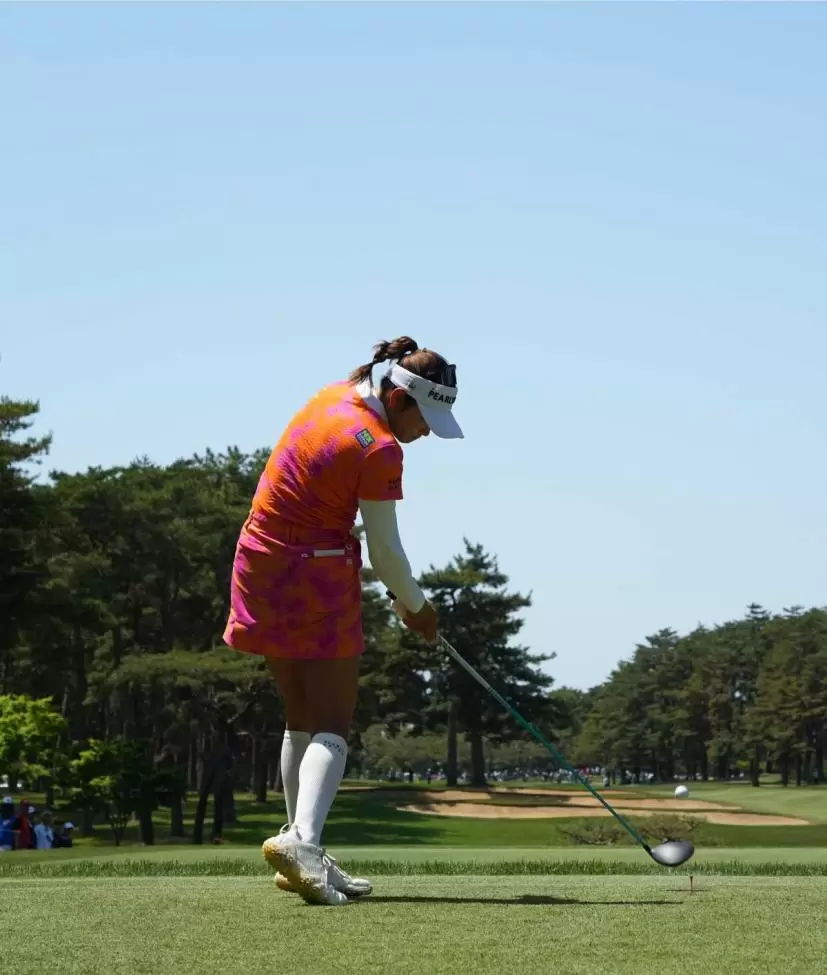 原英莉花のドライバースイング