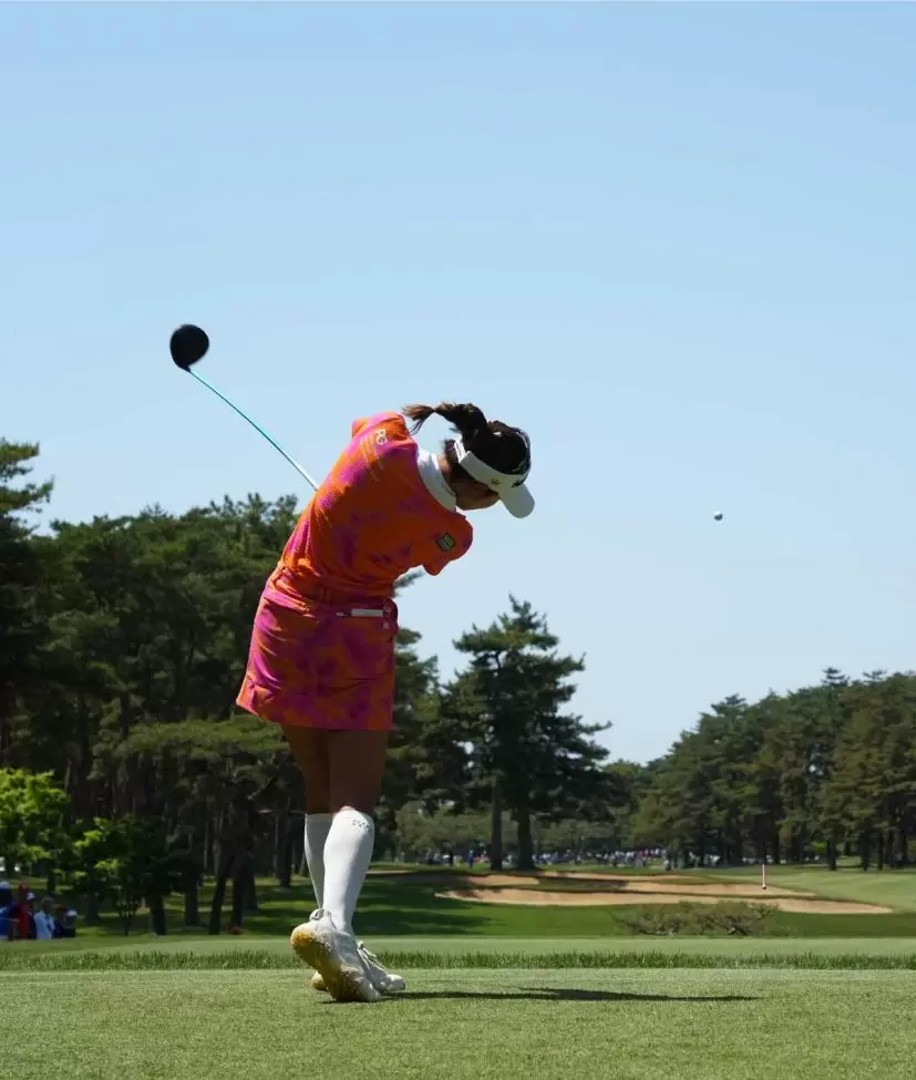 原英莉花のドライバースイング