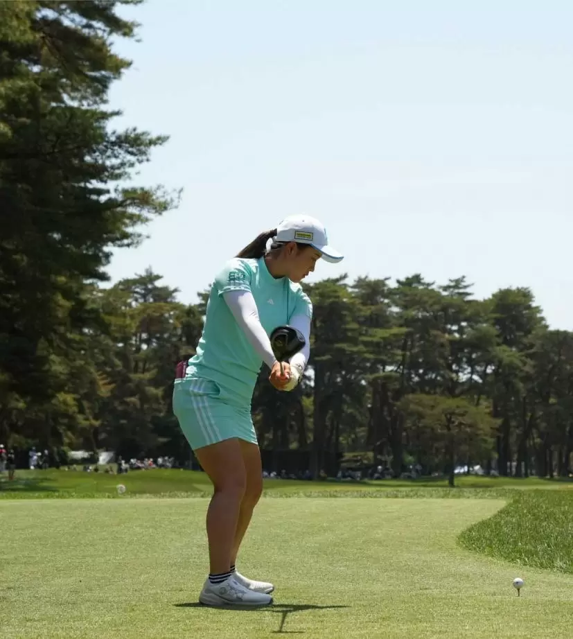 佐藤心結のドライバースイング