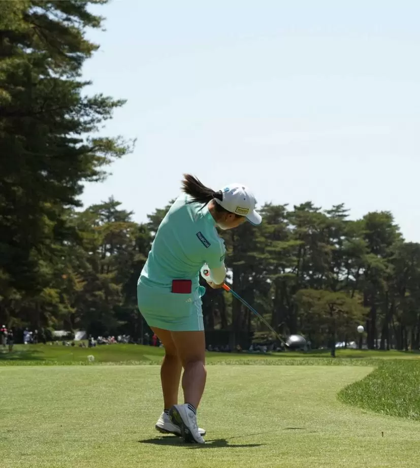 佐藤心結のドライバースイング