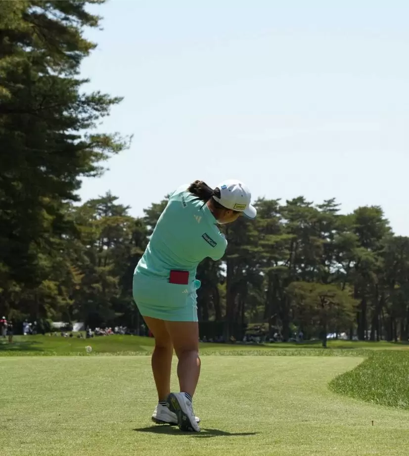 佐藤心結のドライバースイング