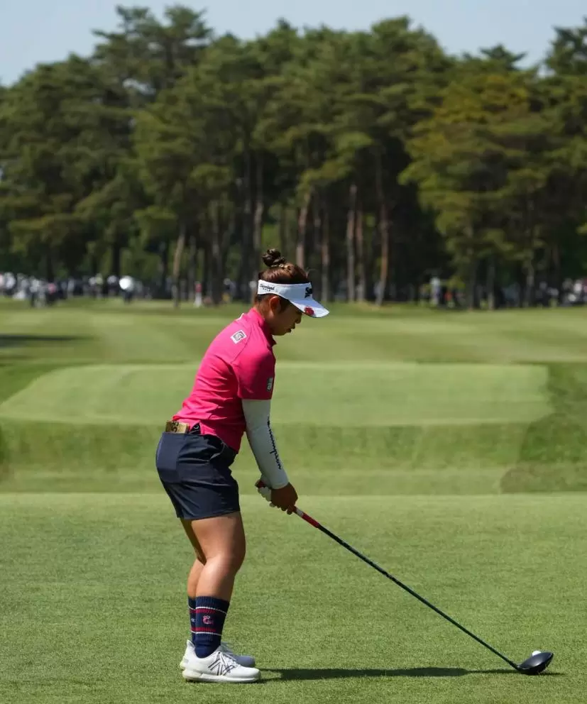 山下美夢有のドライバースイング