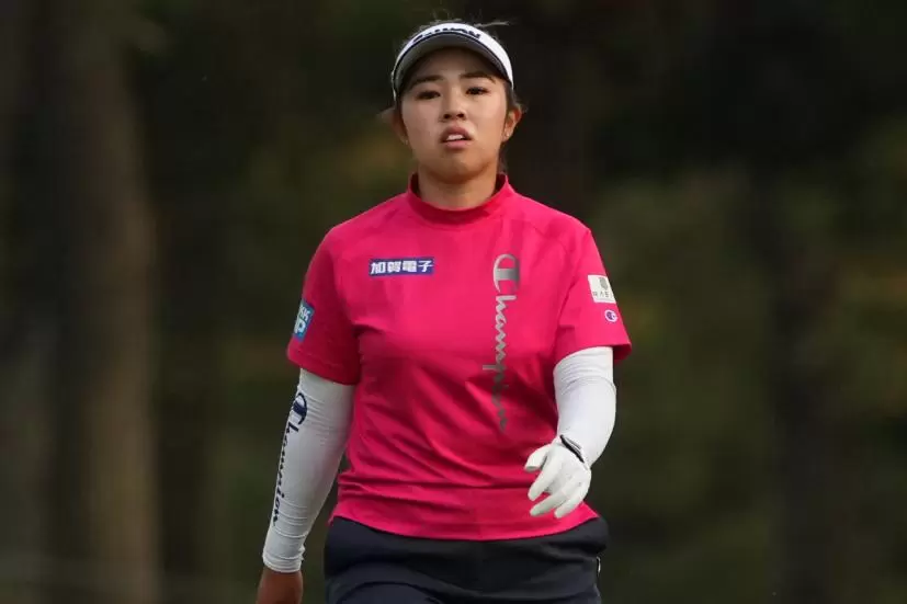 山下美夢有のドライバースイング