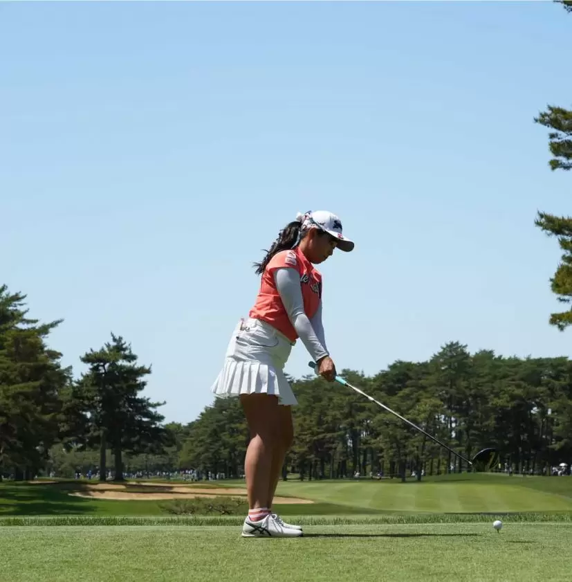 菅沼菜々のドライバースイング