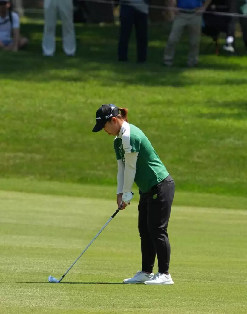 西郷真央のアイアンスイング