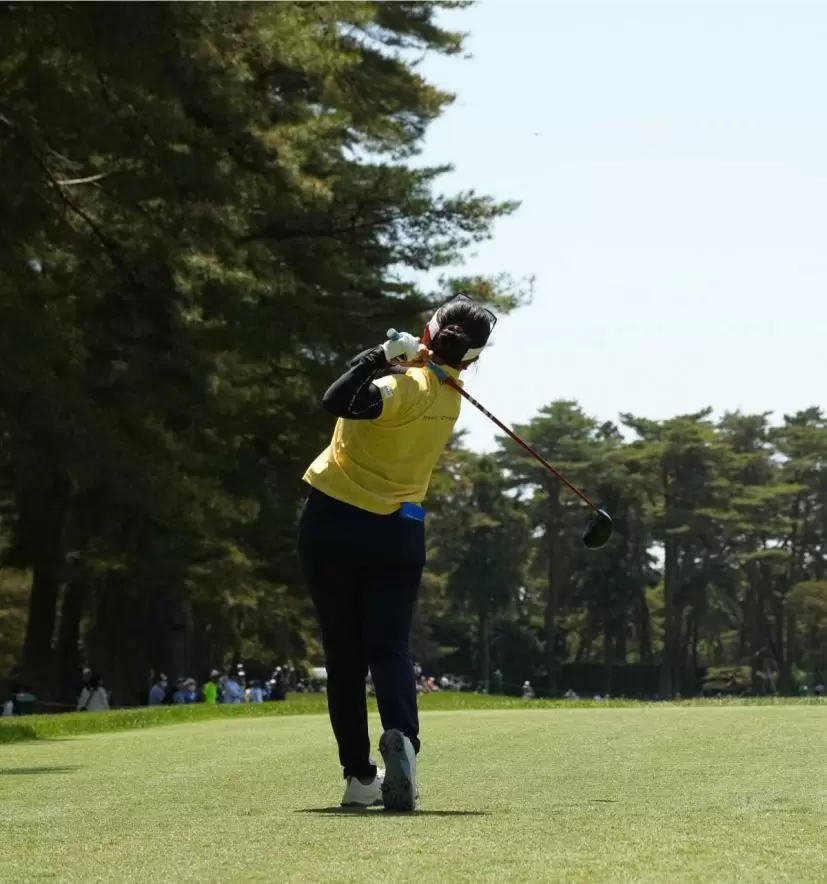 青木瀬令奈のドライバースイング