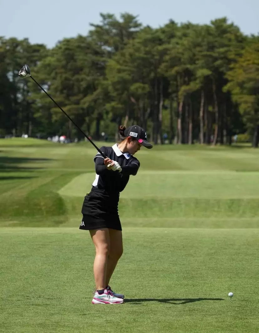 川﨑春花のドライバースイング