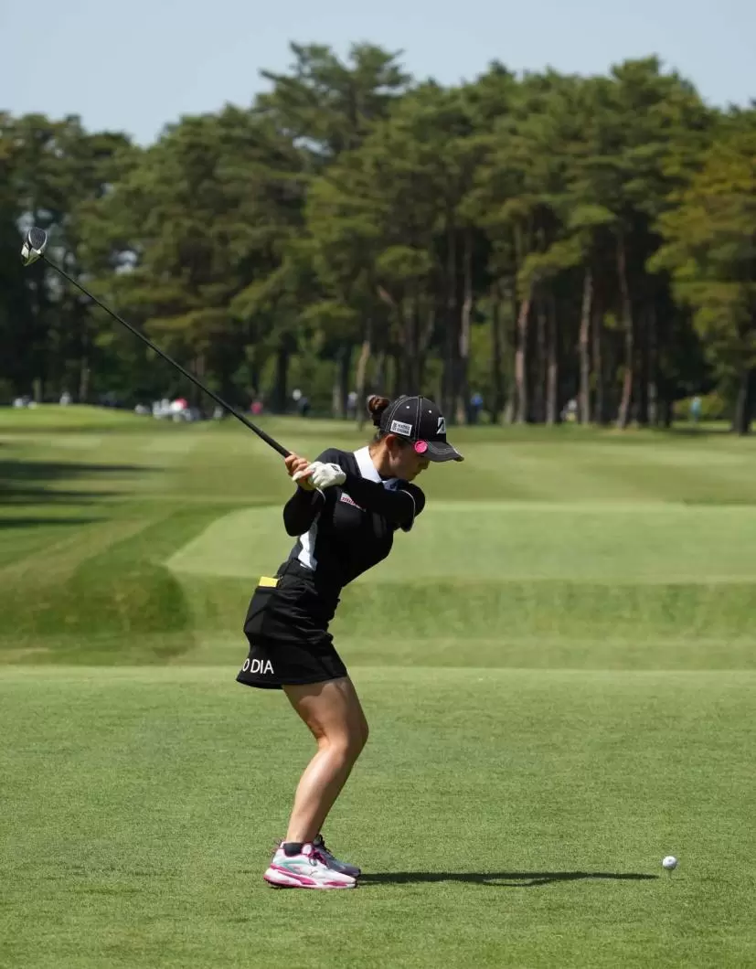 川﨑春花のドライバースイング