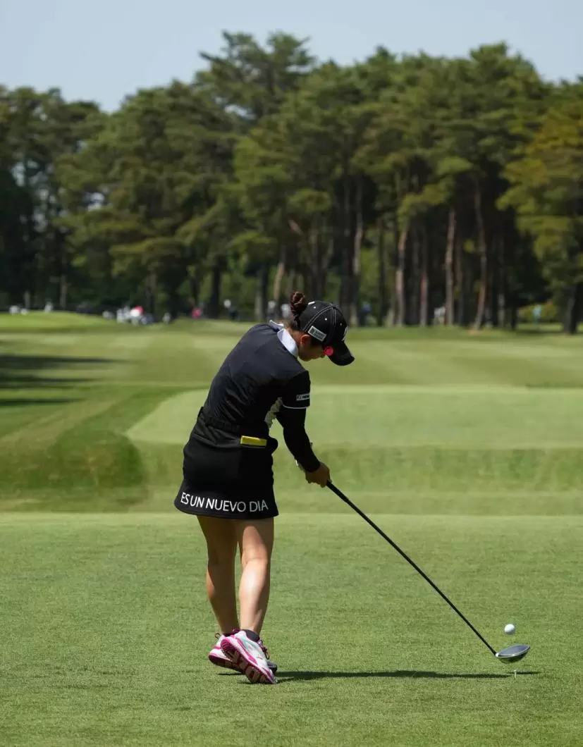 川﨑春花のドライバースイング