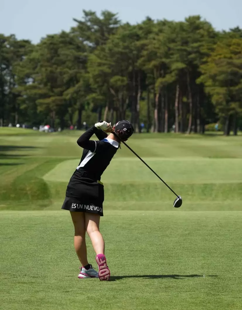 川﨑春花のドライバースイング