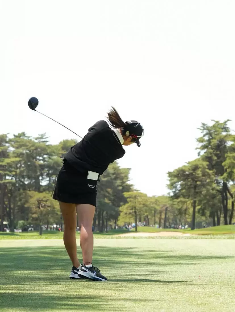 田辺ひかりのドライバースイング