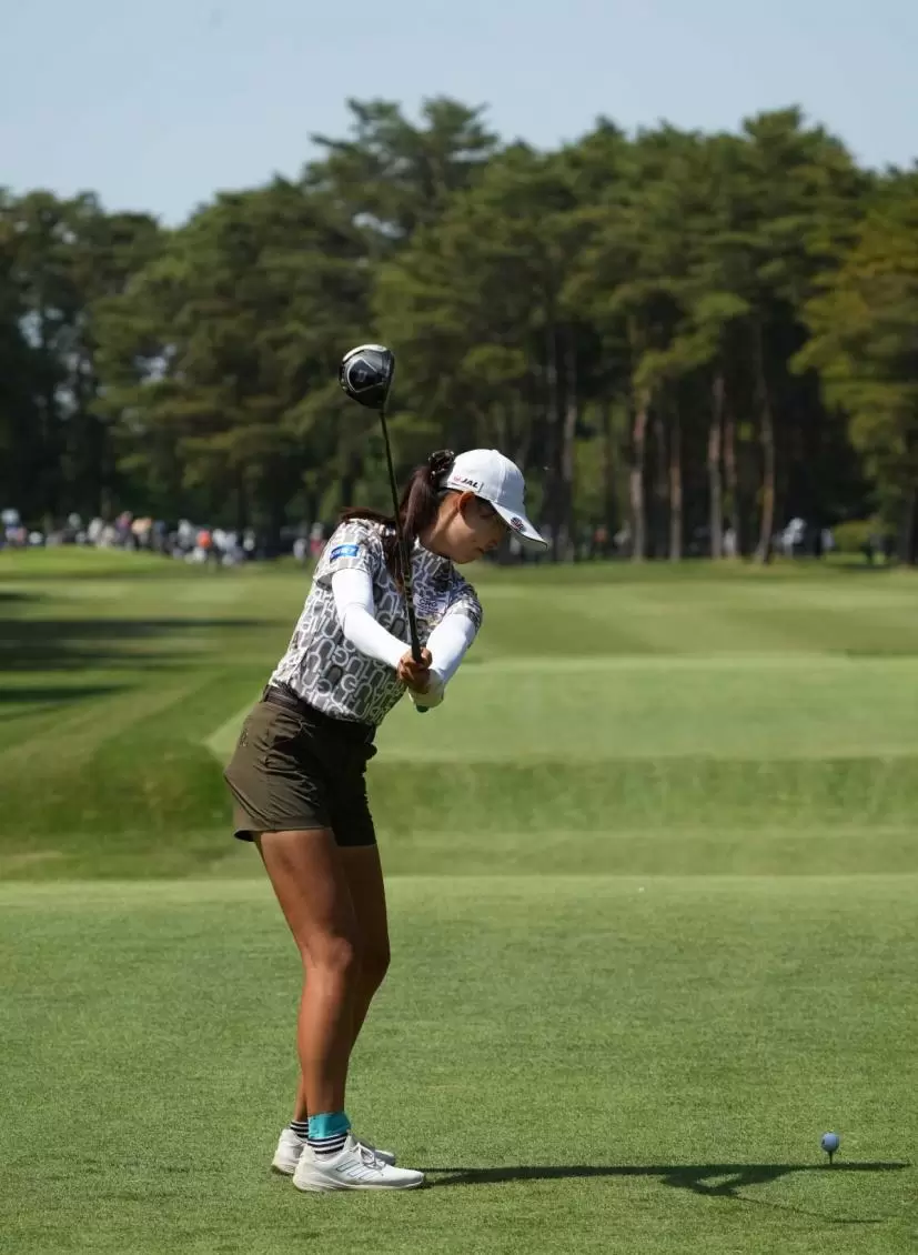 馬場咲希のドライバースイング