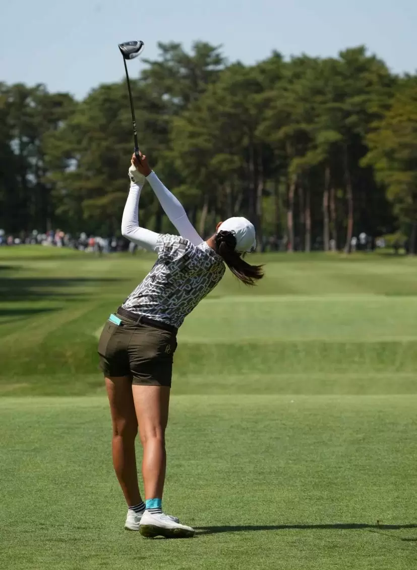 馬場咲希のドライバースイング