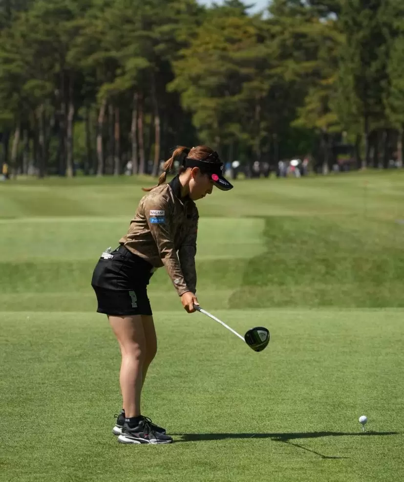 木村彩子のドライバースイング