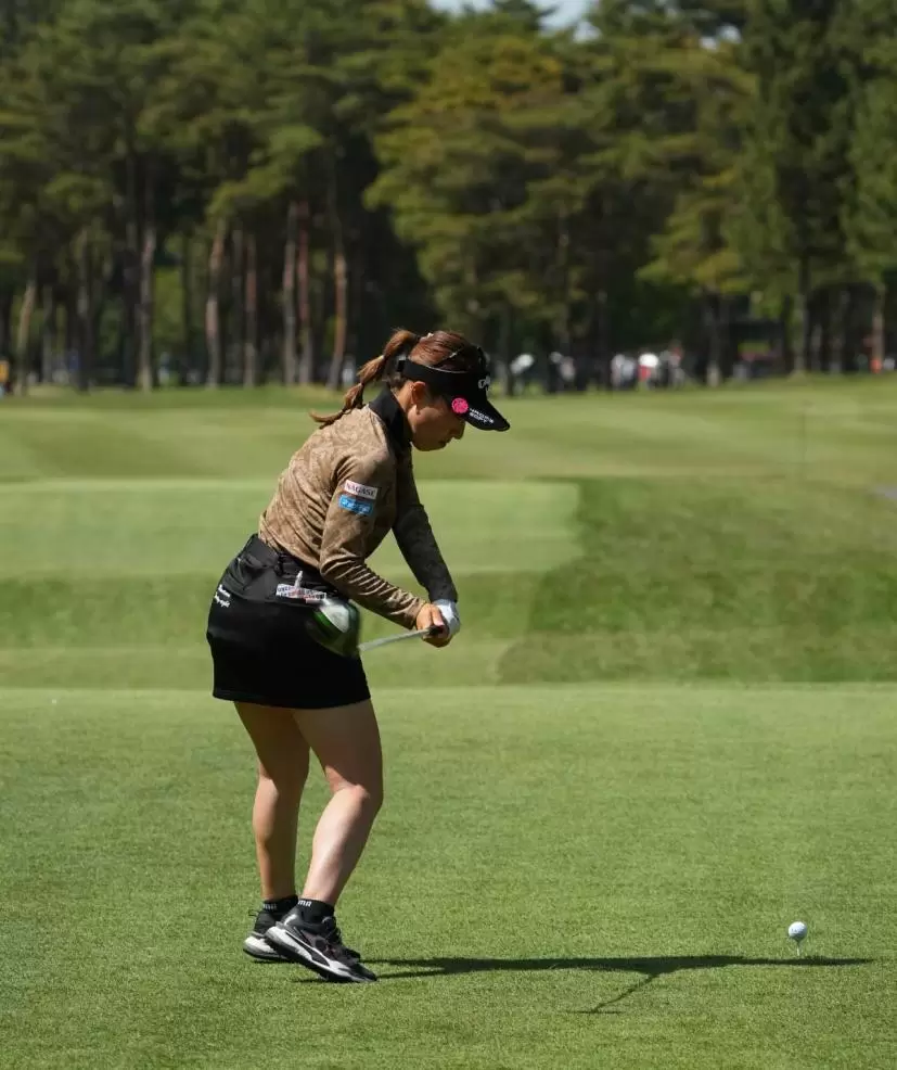 木村彩子のドライバースイング